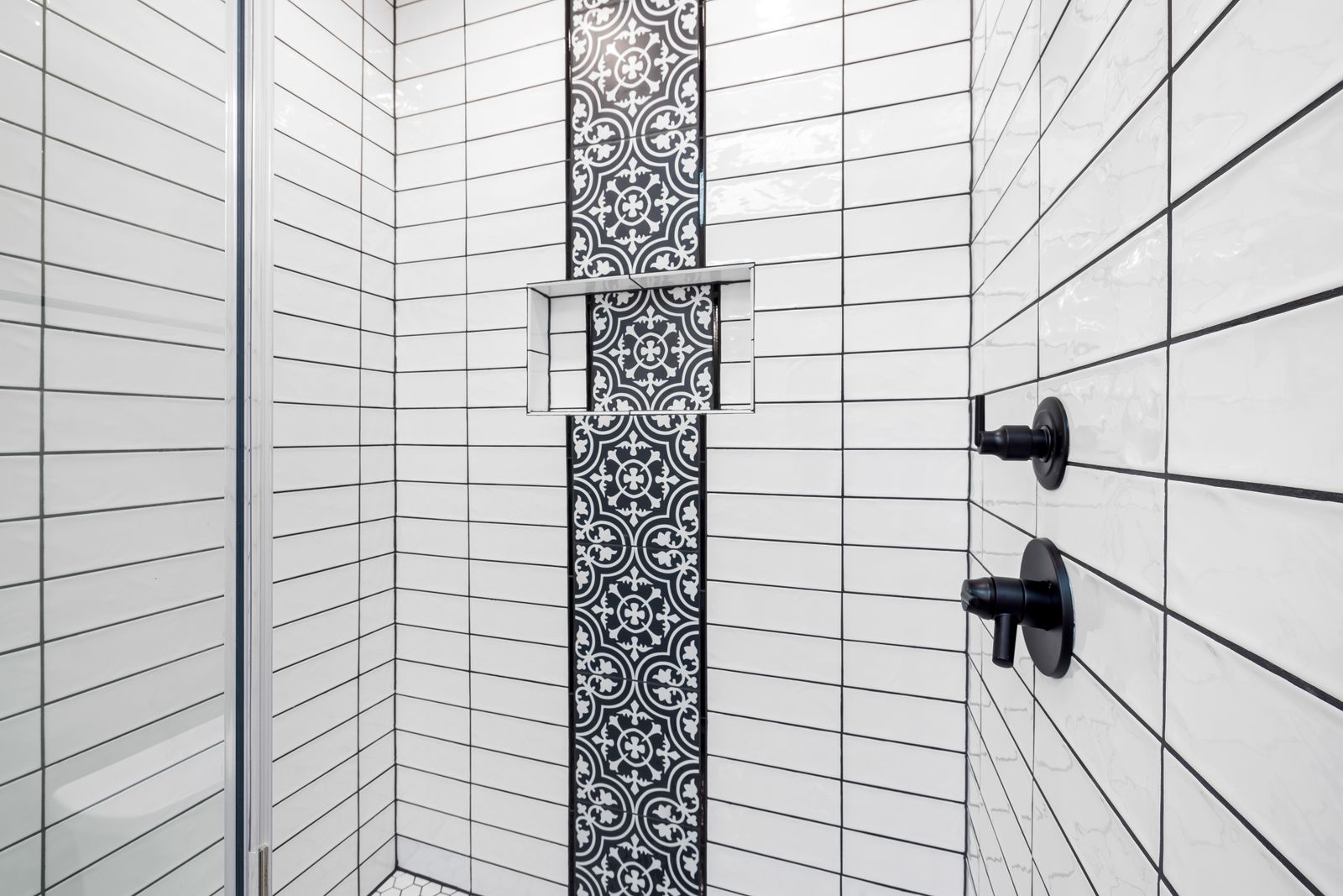 Refaire un joint de salle de bain proprement